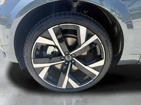 Used 2026 Volvo XC60 T8 Ultra AWD/4WD image 9
