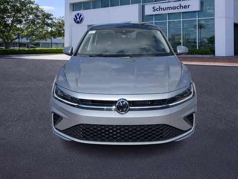 New 2026 Volkswagen Jetta SE FWD image 3