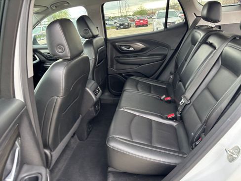 Used 2023 GMC Terrain SLT FWD image 28