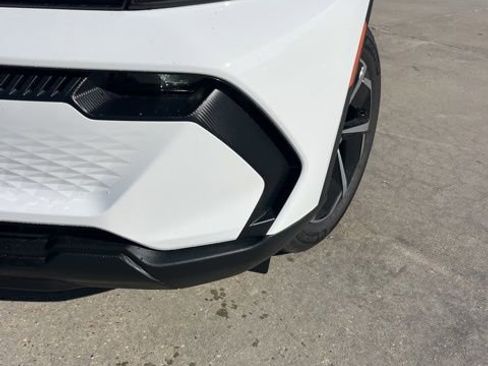 New 2026 Chevrolet Equinox EV LT image 12