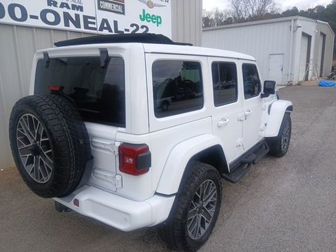 Used 2024 Jeep Wrangler High Altitude AWD/4WD image 3