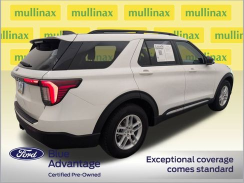 Used 2025 Ford Explorer Active w/ Active Comfort Package image 3