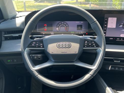Used 2026 Audi Q3 quattro 2.0T w/ Driver Assistance Package AWD/4WD image 18