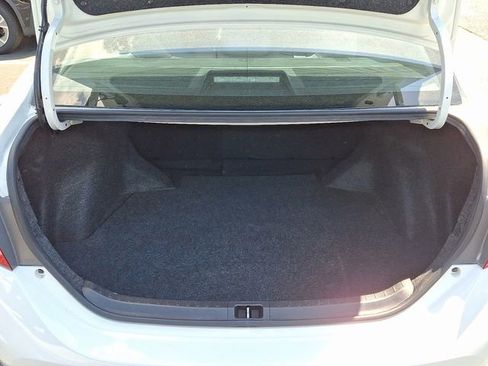 Used 2019 Toyota Corolla LE FWD image 28