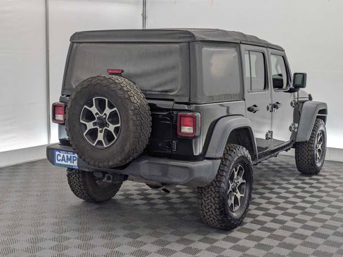 Used 2018 Jeep Wrangler Unlimited Sport AWD/4WD image 6