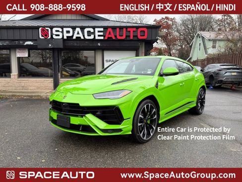Used 2024 Lamborghini Urus S image 1