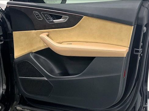 Used 2019 Audi Q8 Prestige AWD/4WD image 19