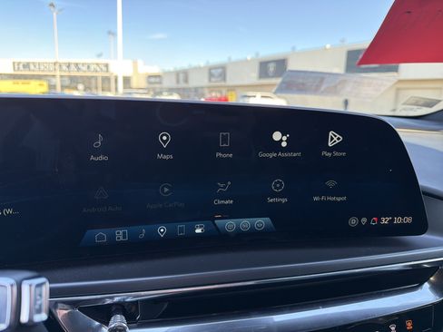 Used 2024 Cadillac Lyriq Tech image 18