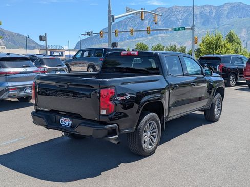 Used 2023 Chevrolet Colorado LT AWD/4WD image 3