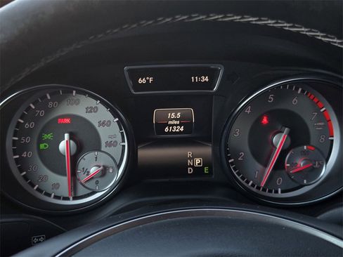 Used 2015 Mercedes-Benz CLA 250 image 26