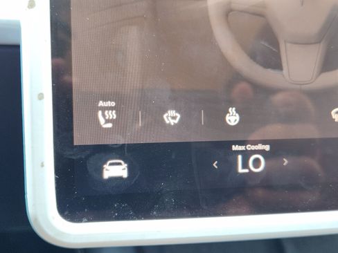 Used 2023 Tesla Model Y Performance AWD/4WD image 28