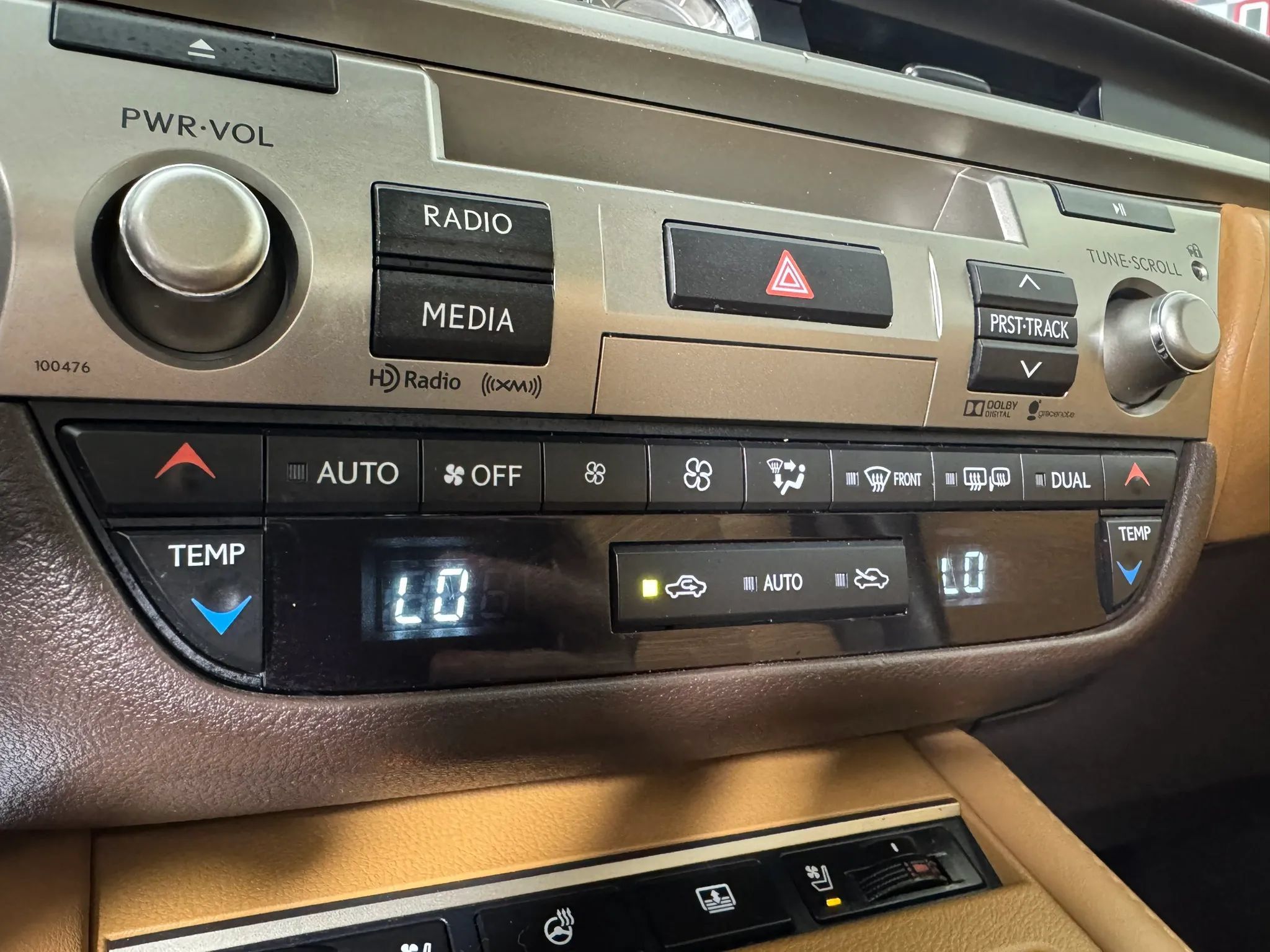 Used 2016 Lexus ES 350 w/ Luxury Package w/Wood Trim FWD image 22