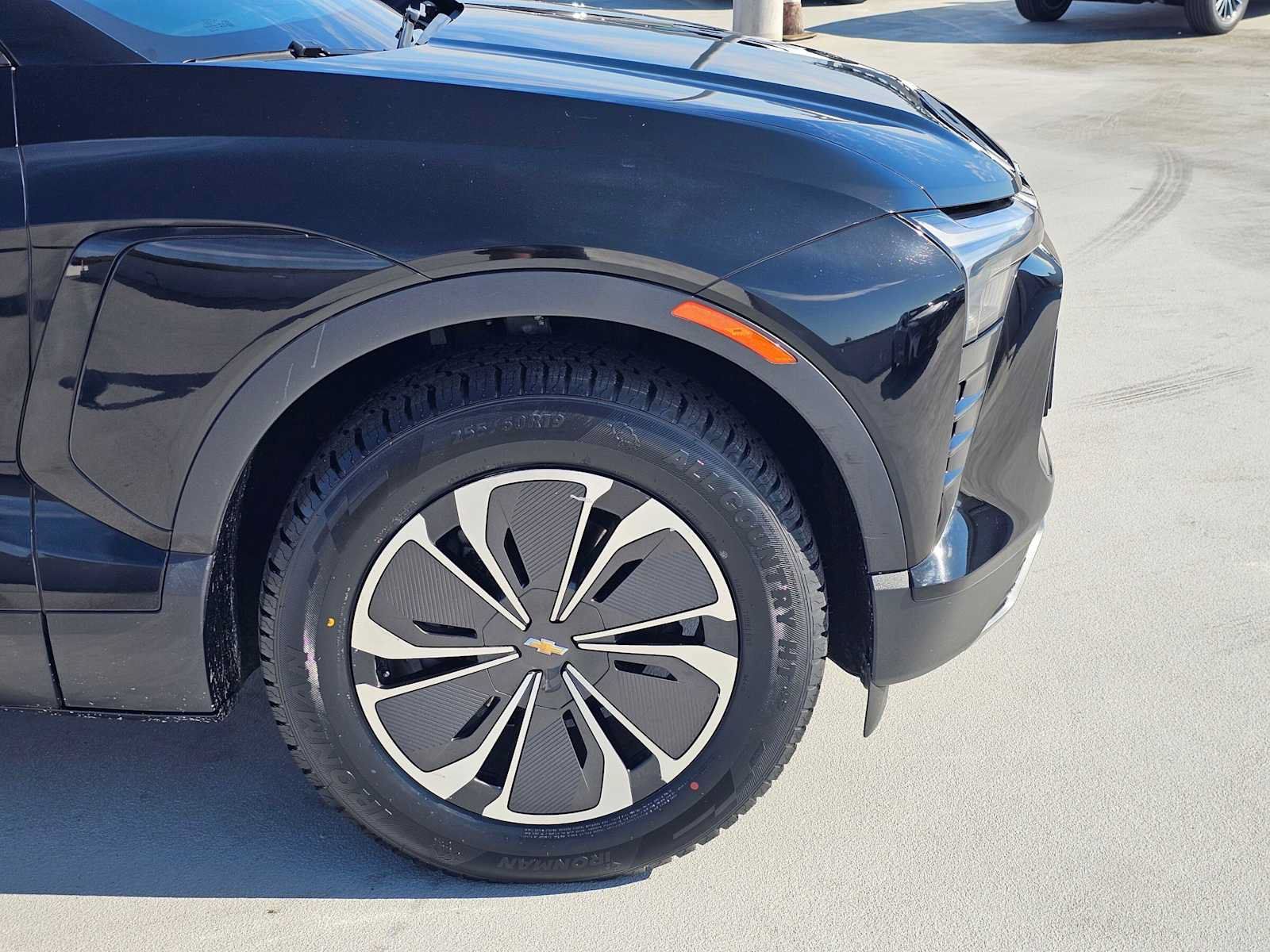Used 2024 Chevrolet Blazer EV LT AWD/4WD image 9