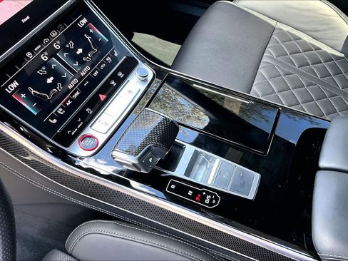 Used 2022 Audi S8 w/ S8 Executive Package AWD/4WD image 17