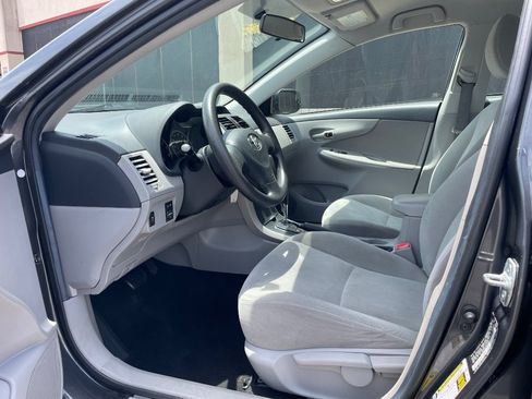 Used 2013 Toyota Corolla L FWD image 2