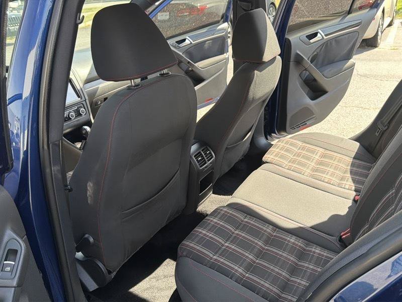 Used 2010 Volkswagen GTI 4-Door FWD image 14