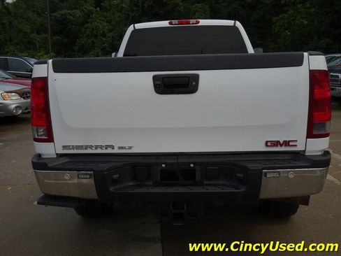 Used 2011 GMC Sierra 3500 SLT w/ SLT Convenience Package AWD/4WD image 8