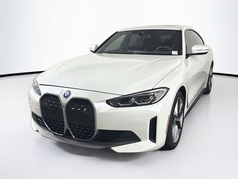 Used 2022 BMW i4 eDrive40 w/ Premium Package RWD image 3