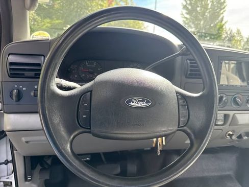 Used 2007 Ford F250 XL RWD image 17