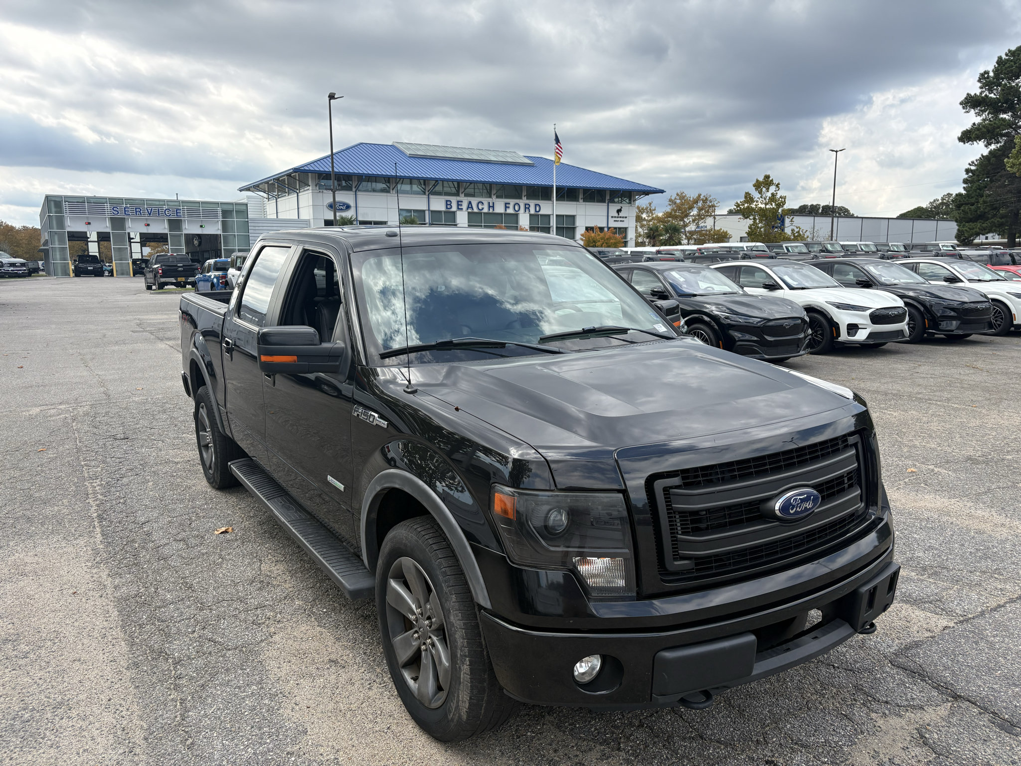 Used 2013 Ford F150 FX4 w/ Luxury Equipment Group AWD/4WD image 3