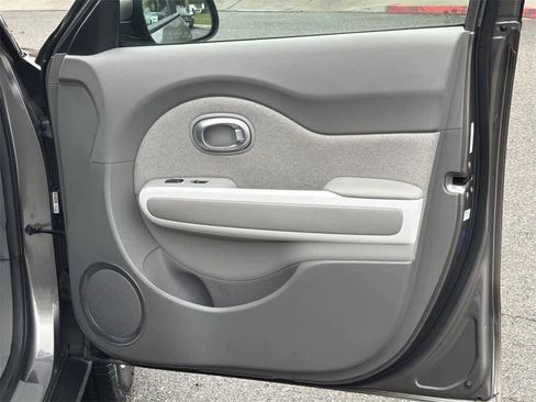 Used 2017 Kia Soul EV-e image 33