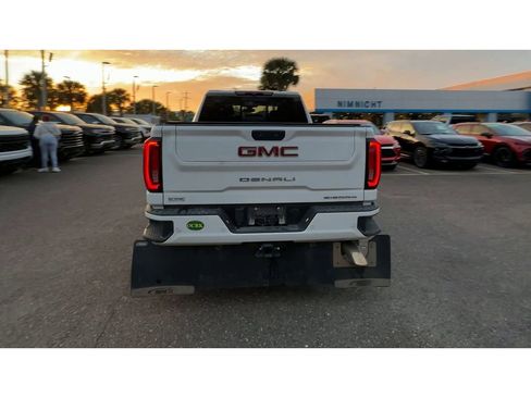 Used 2022 GMC Sierra 3500 Denali image 7