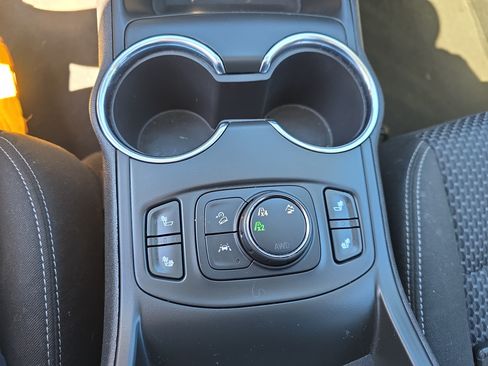 Used 2023 GMC Terrain SLE w/ Driver Convenience Package AWD/4WD image 26