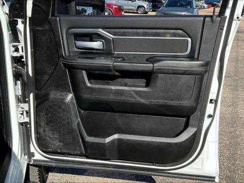 Used 2024 RAM 2500 Big Horn w/ Off Road Package image 22