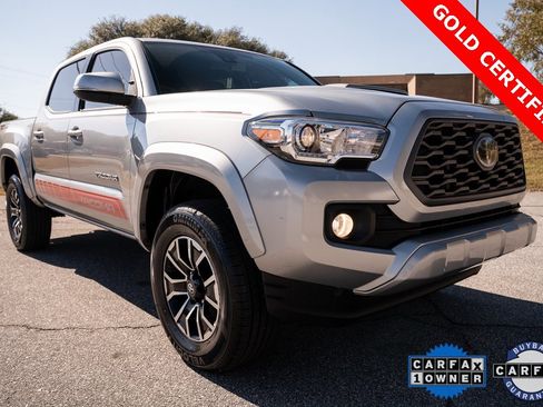 Used 2022 Toyota Tacoma TRD Sport w/ Technology Package image 10