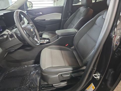 New 2026 Chevrolet Trax LT w/ Driver Confidence Package FWD image 17