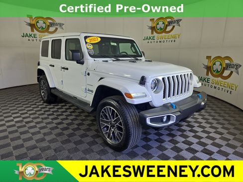 Used 2023 Jeep Wrangler Unlimited Sahara w/ Cold Weather Group AWD/4WD image 1