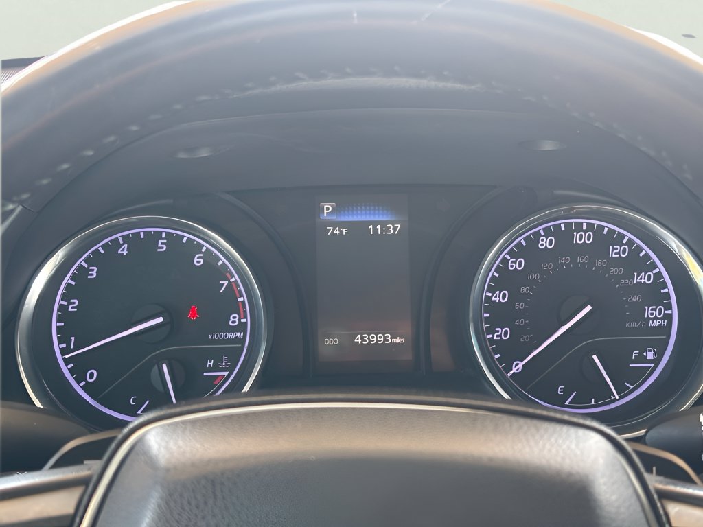 Used 2019 Toyota Camry SE FWD image 7