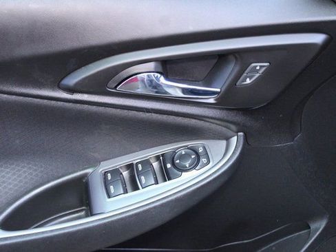 Used 2020 Chevrolet Malibu LS image 15