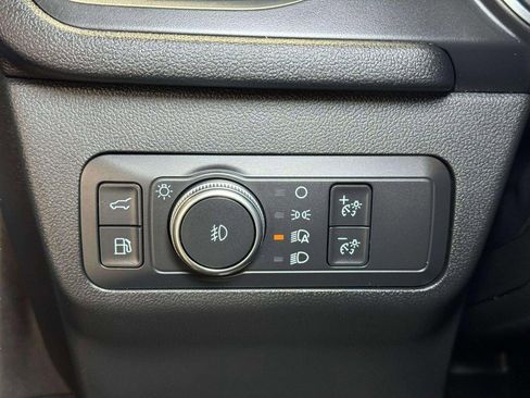 Used 2021 Ford Escape Titanium image 9