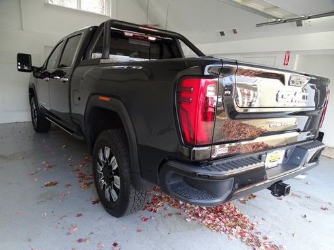 Certified 2024 GMC Sierra 3500 Denali w/ Technology Package image 19