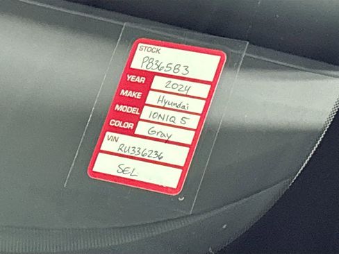Used 2024 Hyundai Ioniq 5 SEL image 25