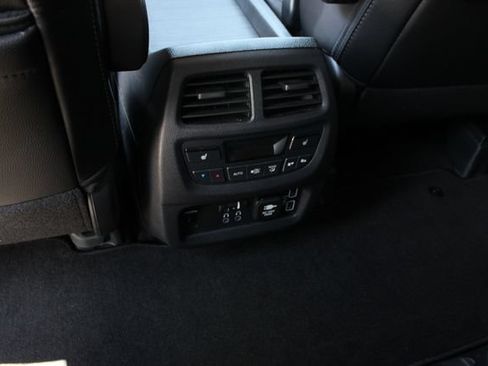 Used 2019 Honda Pilot Touring image 28