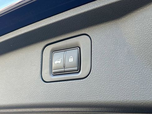 Used 2025 Nissan Armada PRO-4X image 26