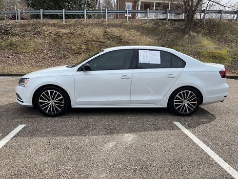 Used 2016 Volkswagen Jetta Sport image 26