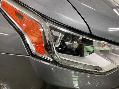 Used 2019 Chevrolet Traverse LS FWD image 26