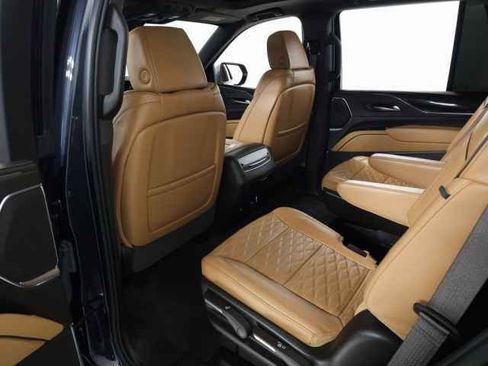 Certified 2024 Cadillac Escalade Sport w/ LPO, ONYX Package image 44