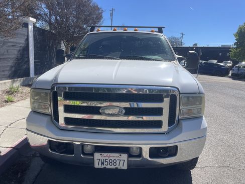 Used 2006 Ford F350 Lariat image 13