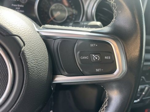 Used 2019 Jeep Wrangler Unlimited Sahara image 21