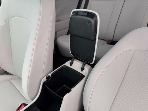 New 2026 Hyundai Kona SE AWD/4WD image 19
