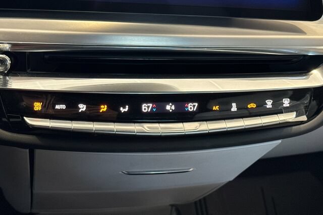 Certified 2024 Cadillac Lyriq Sport w/ LPO, Floor Liner Package AWD/4WD image 20