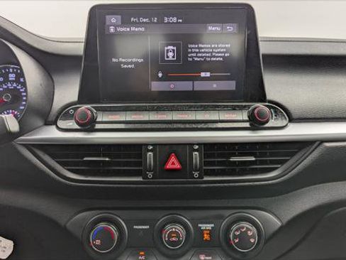 Used 2023 Kia Forte LXS image 28