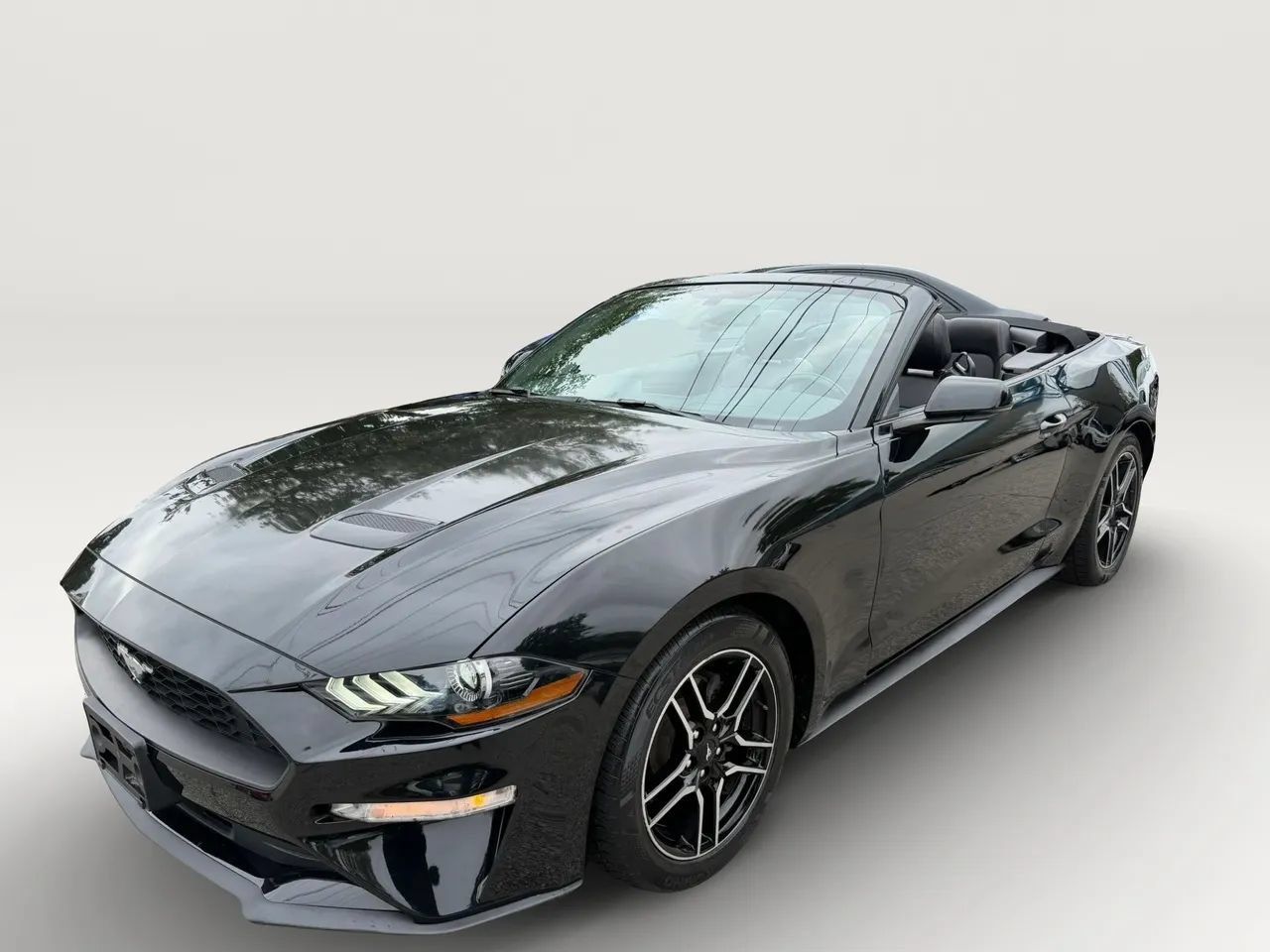 Used 2020 Ford Mustang Premium RWD image 25