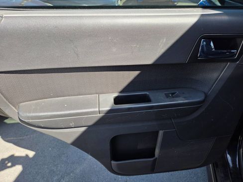 Used 2011 Ford Escape XLT w/ 202A Rapid Spec Order Code image 8