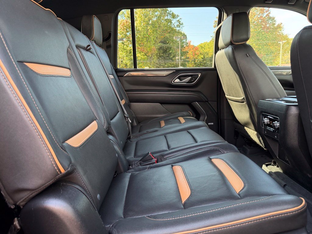 Used 2023 GMC Yukon XL AT4 w/ AT4 Premium Package AWD/4WD image 15