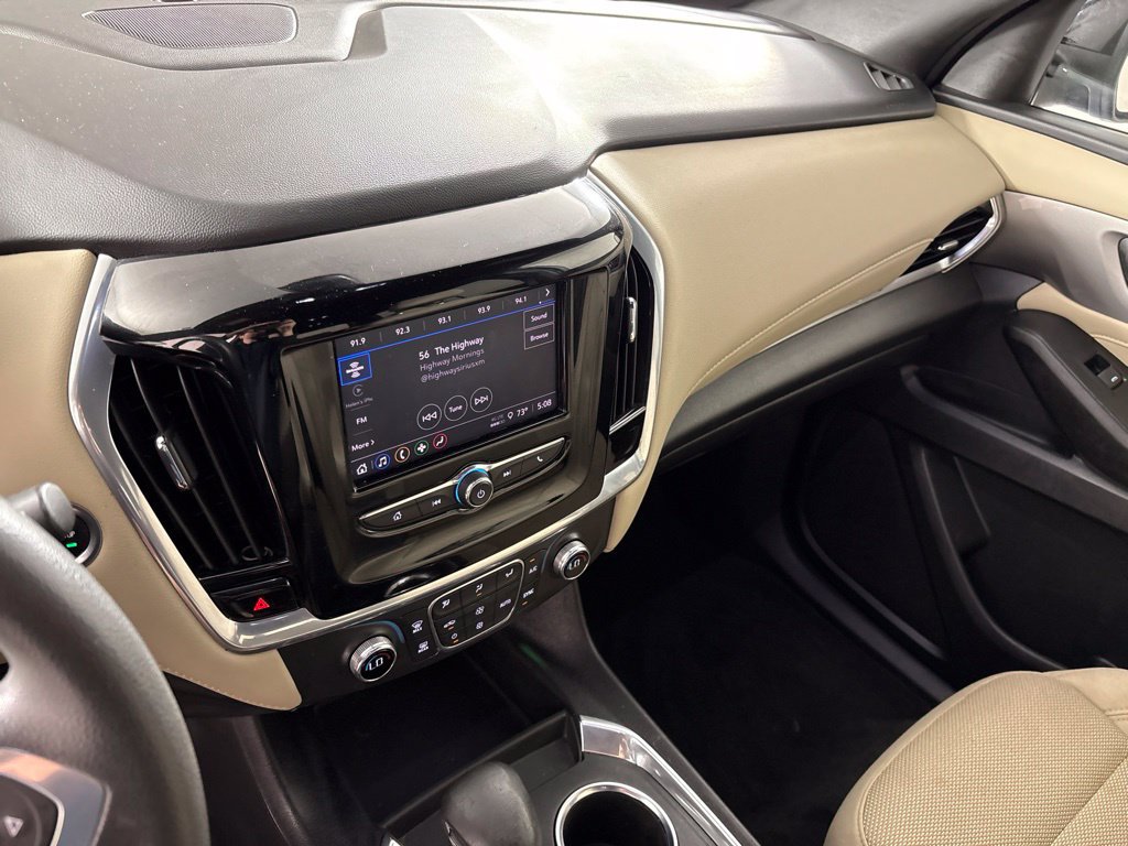 Certified 2022 Chevrolet Traverse LS FWD image 40